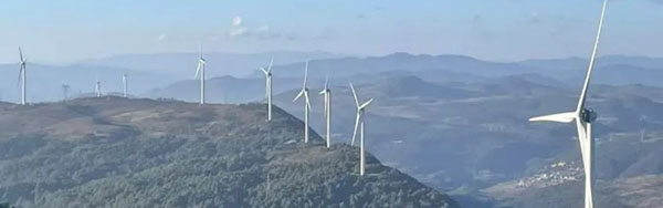 春光鍍電千峰翠，陽(yáng)光智造萬(wàn)象新